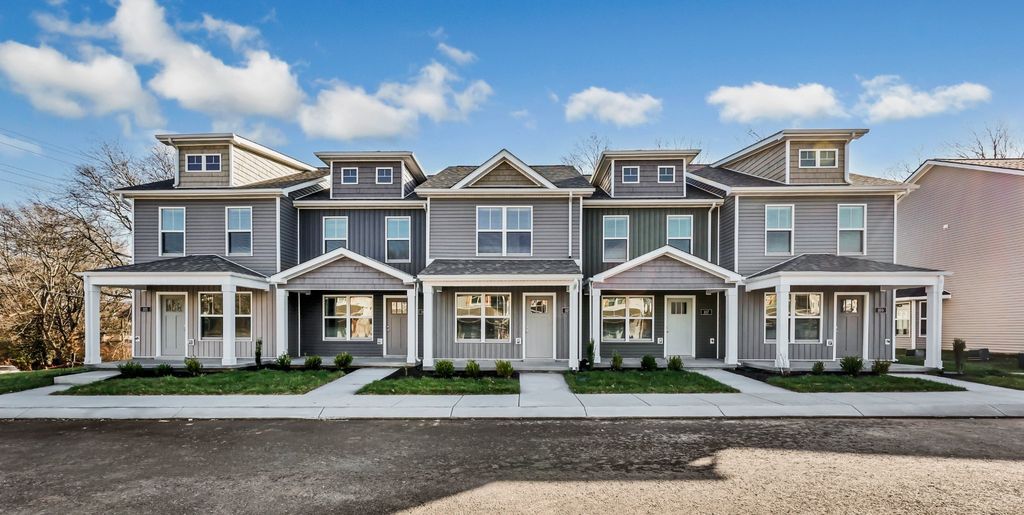 103 Quarry Point Dr, Clarksville