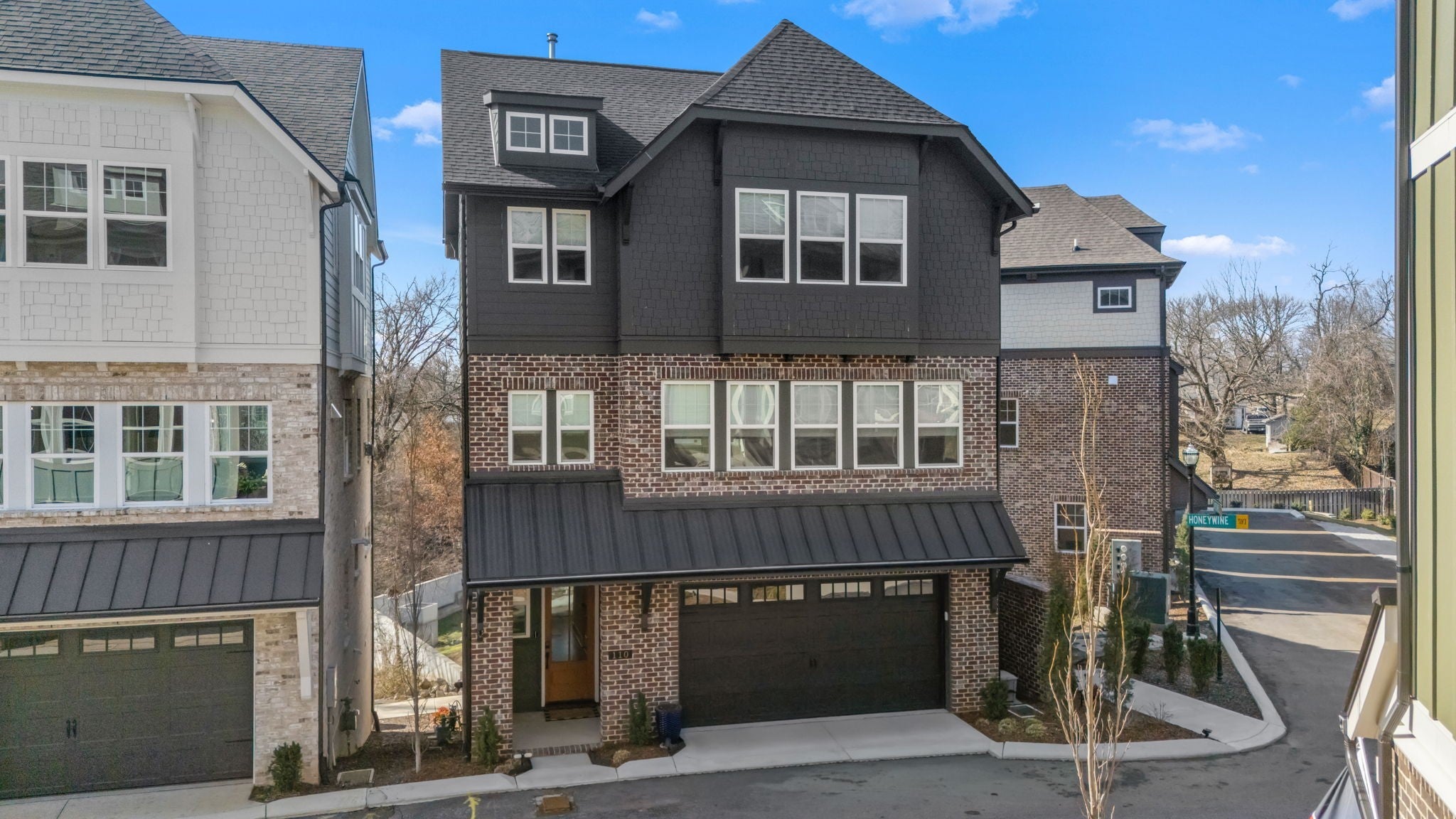 Photo of Listing #3097683