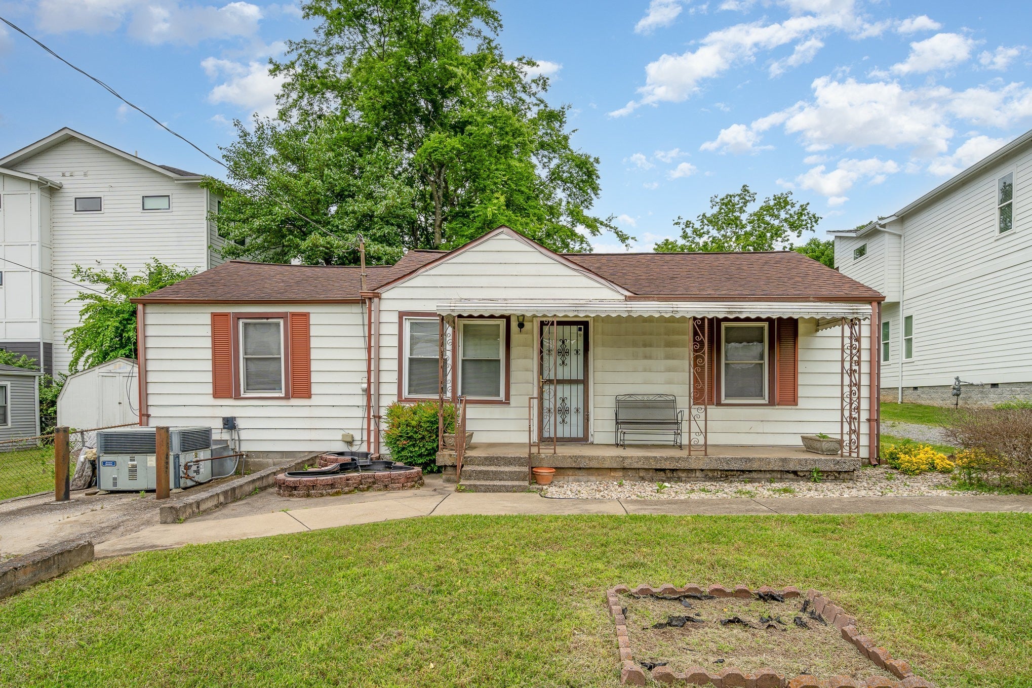 Photo of Listing #3097741