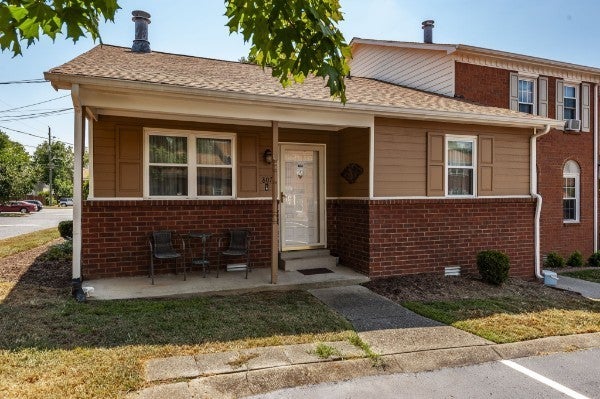 430 Walton Ferry Rd 807, Hendersonville