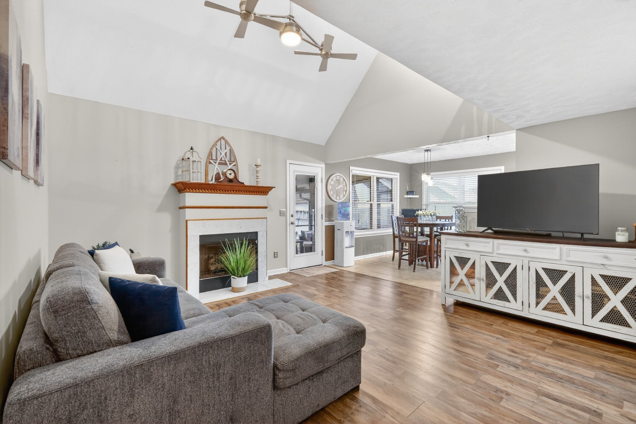 Photo of Listing #3097798