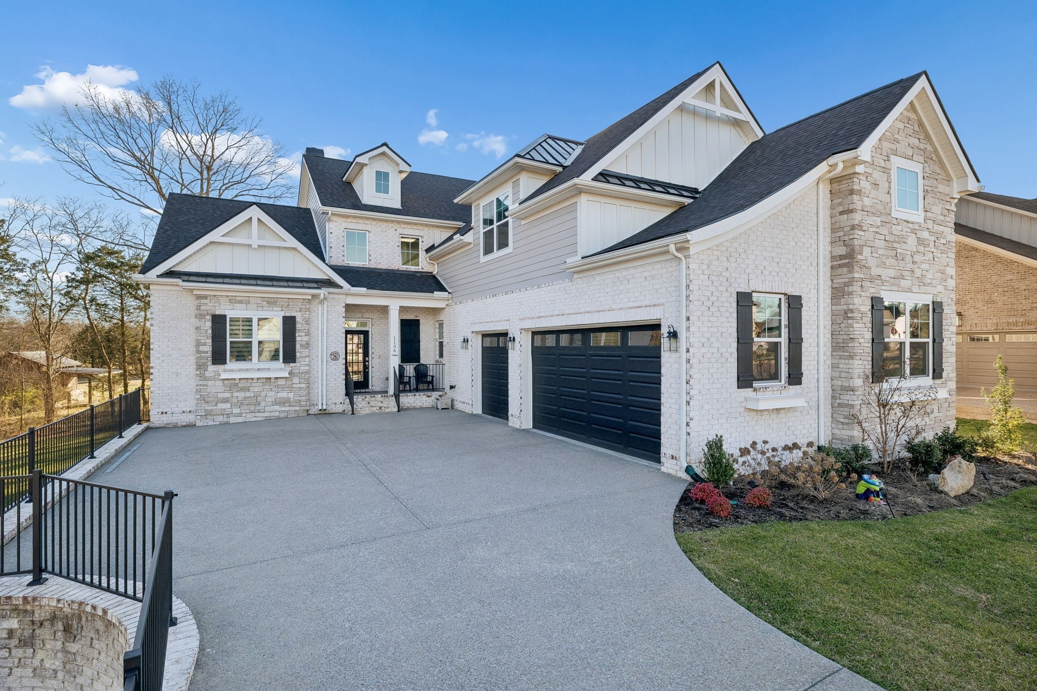 Photo of Listing #3097826