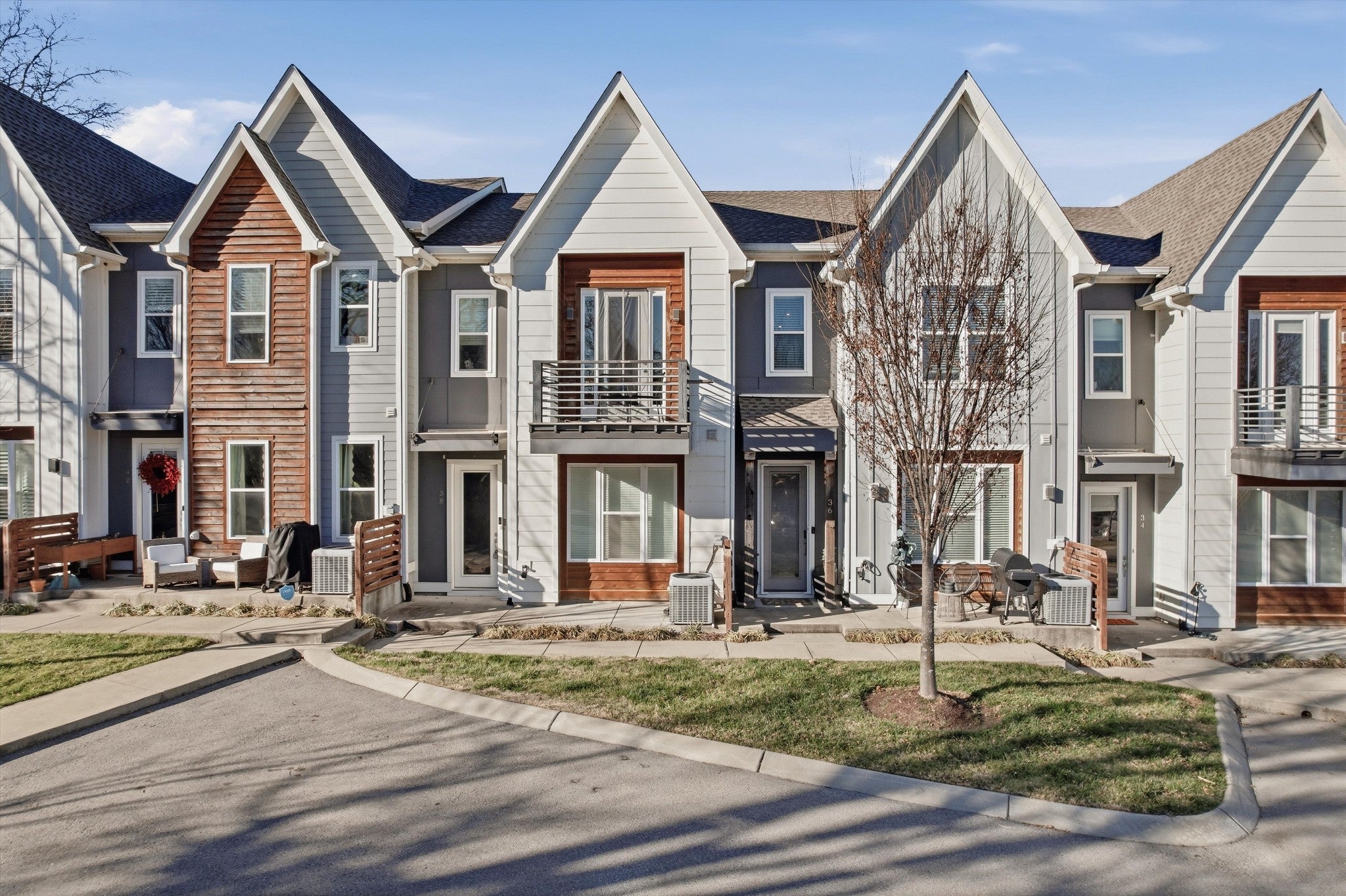 Photo of Listing #3097909