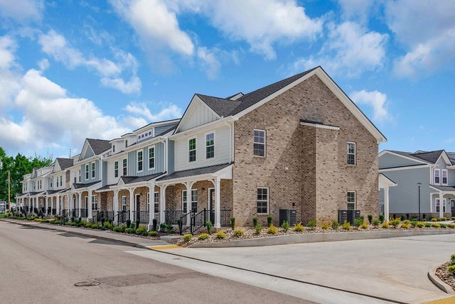 207 South High St 9, McMinnville