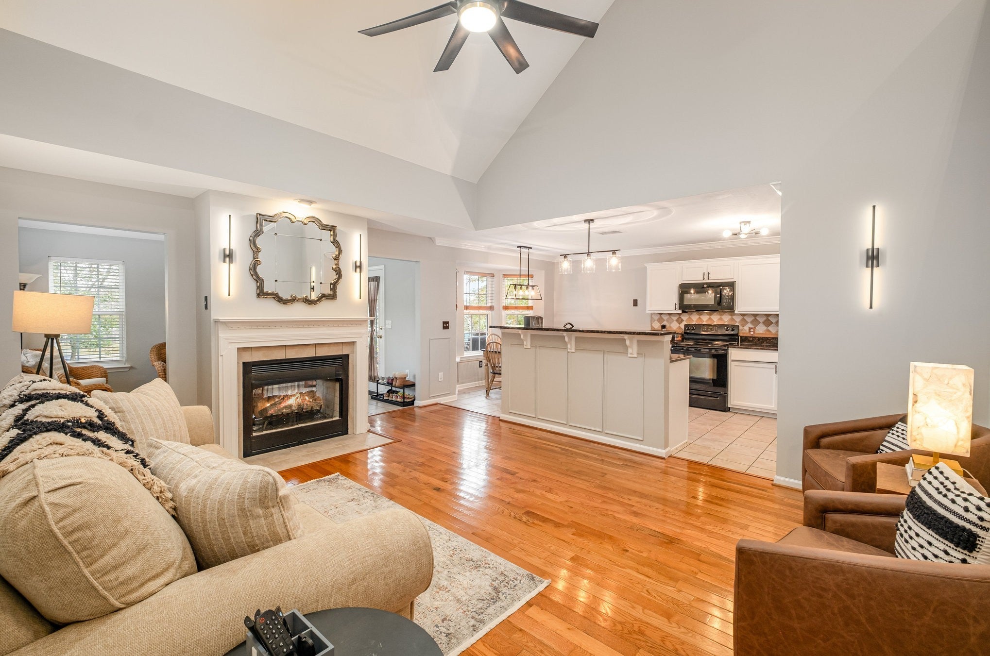 Photo of Listing #3098078