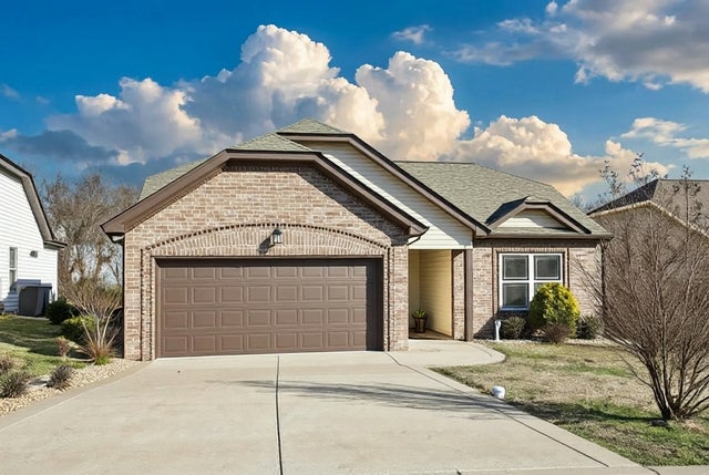 1030 Berra Dr, Springfield