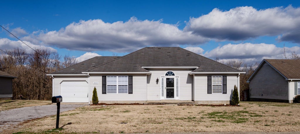 2019 Gardendale Dr, Murfreesboro