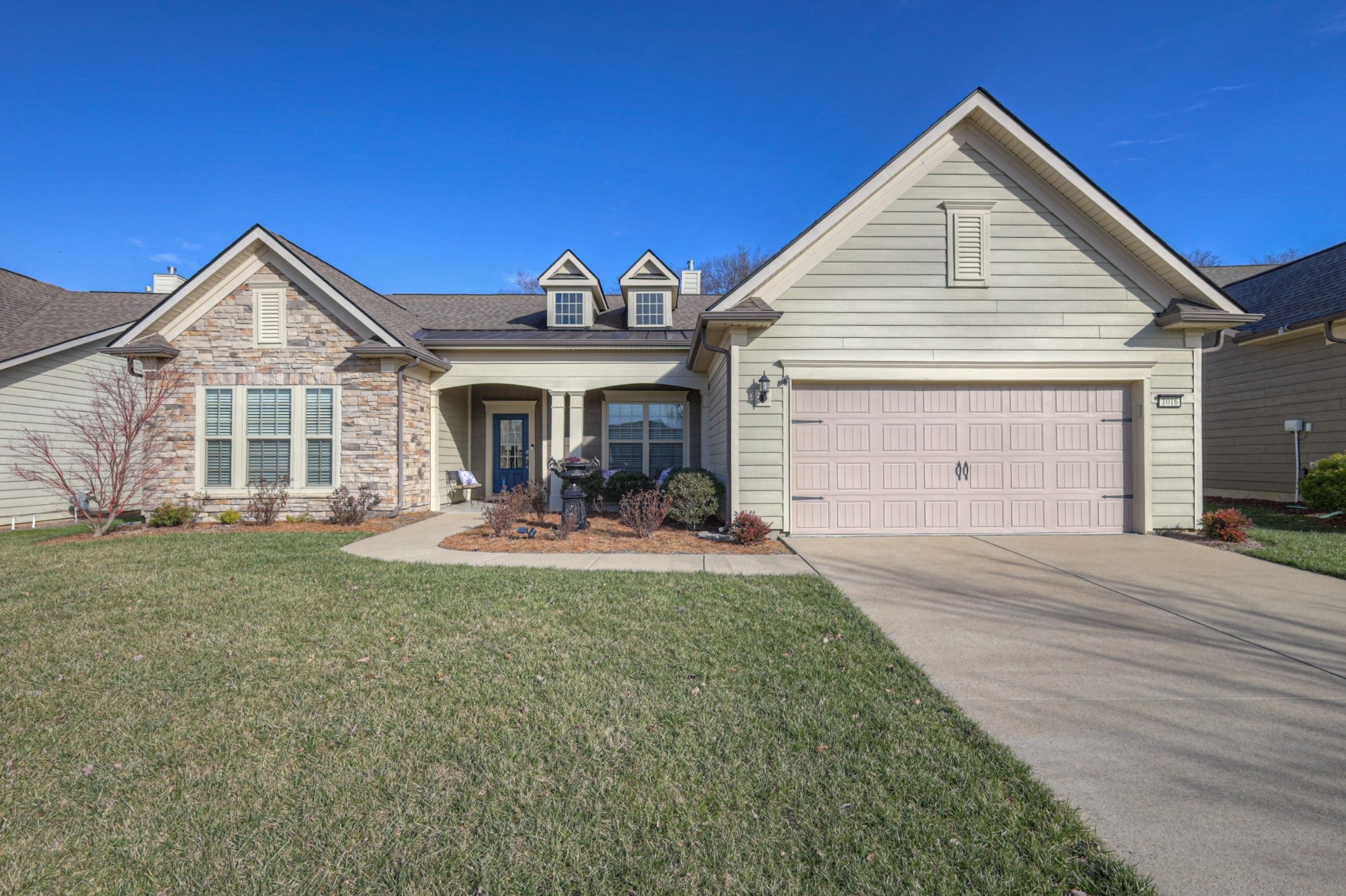 Photo of Listing #3098506