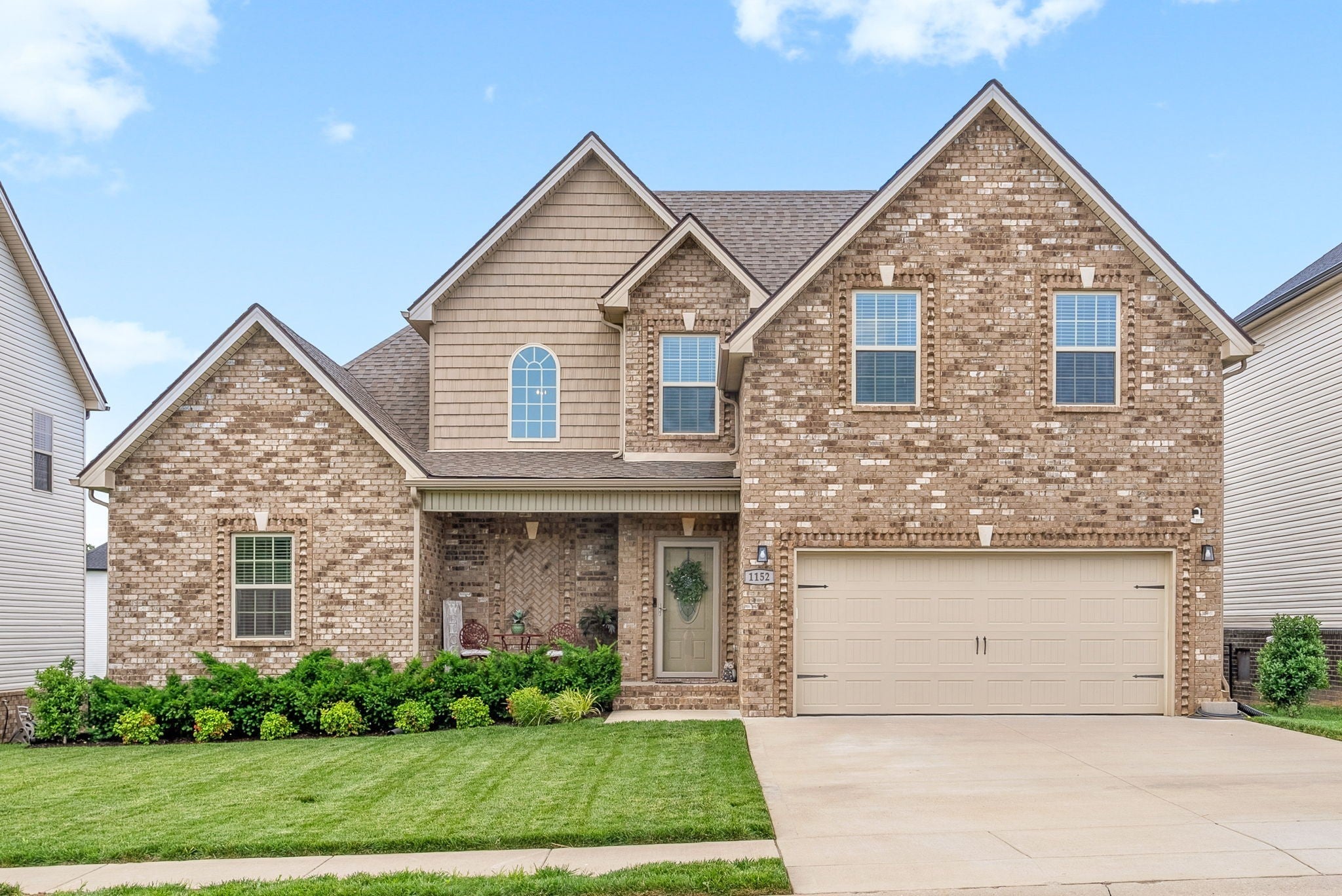 Photo of Listing #3098556