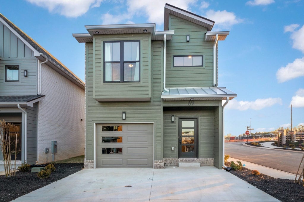 69 Holland Park West, Clarksville