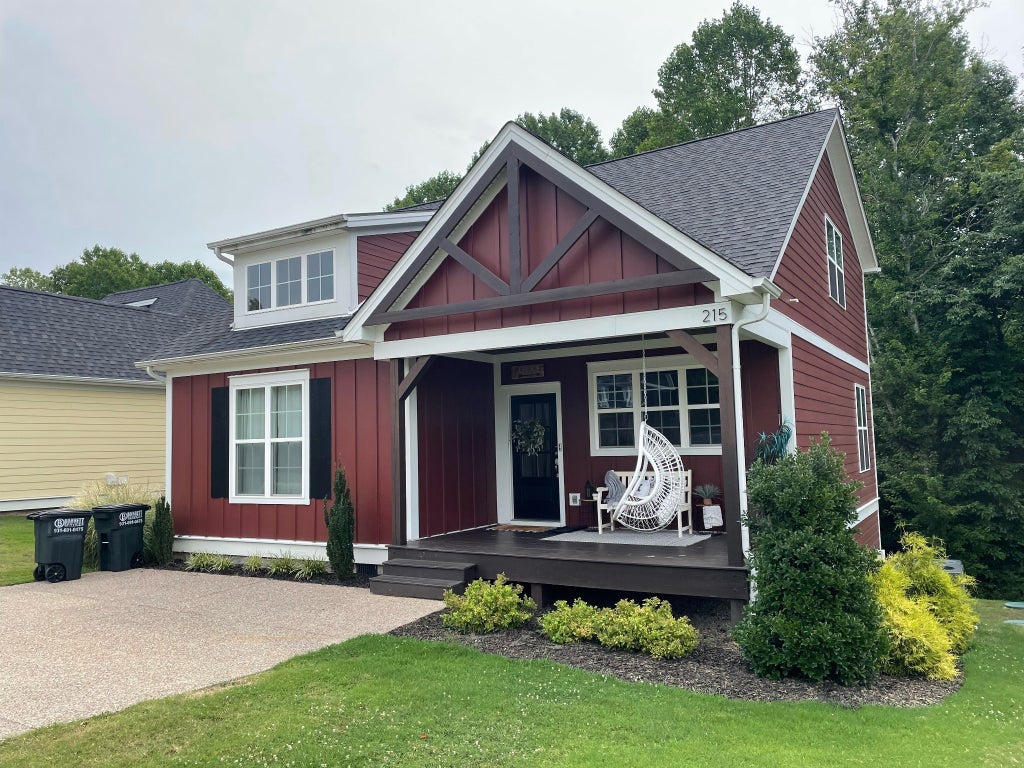 215 Evans Dr, Tullahoma