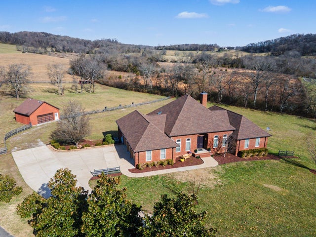 2227 Twin Peaks Ct, Spring Hill