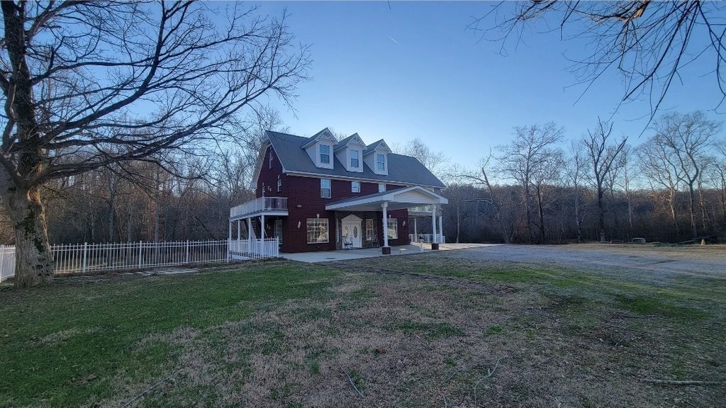 397 Bluff Springs Rd, McMinnville