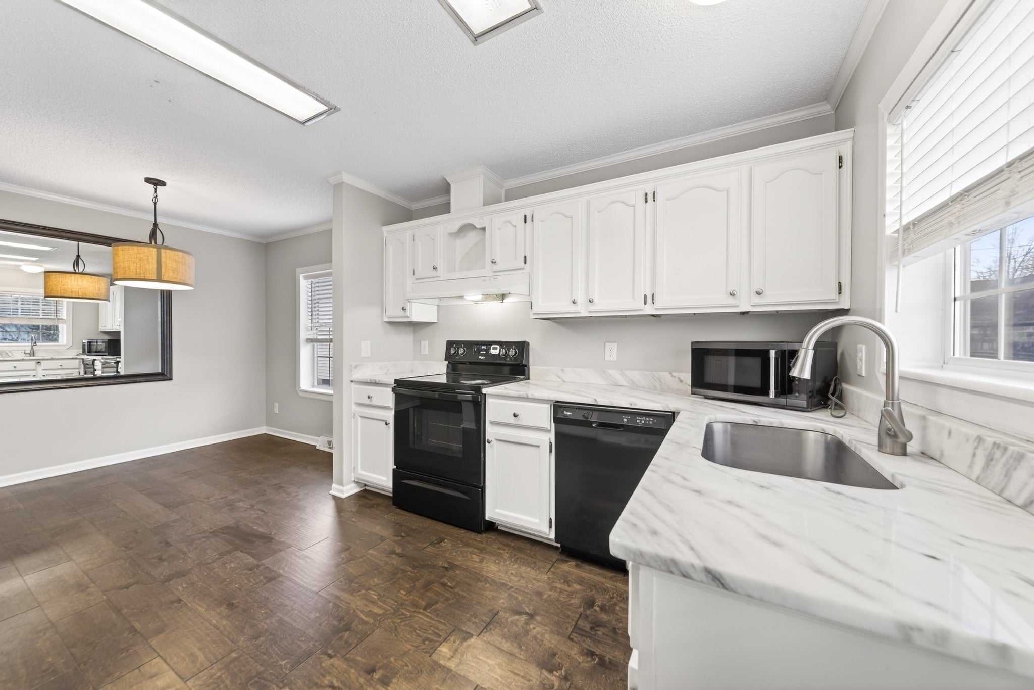 Photo of Listing #3098876