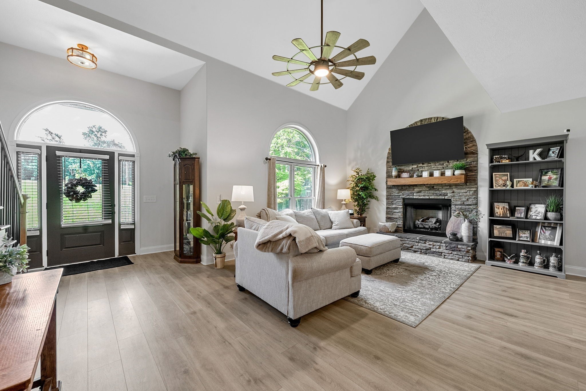 Photo of Listing #3098886