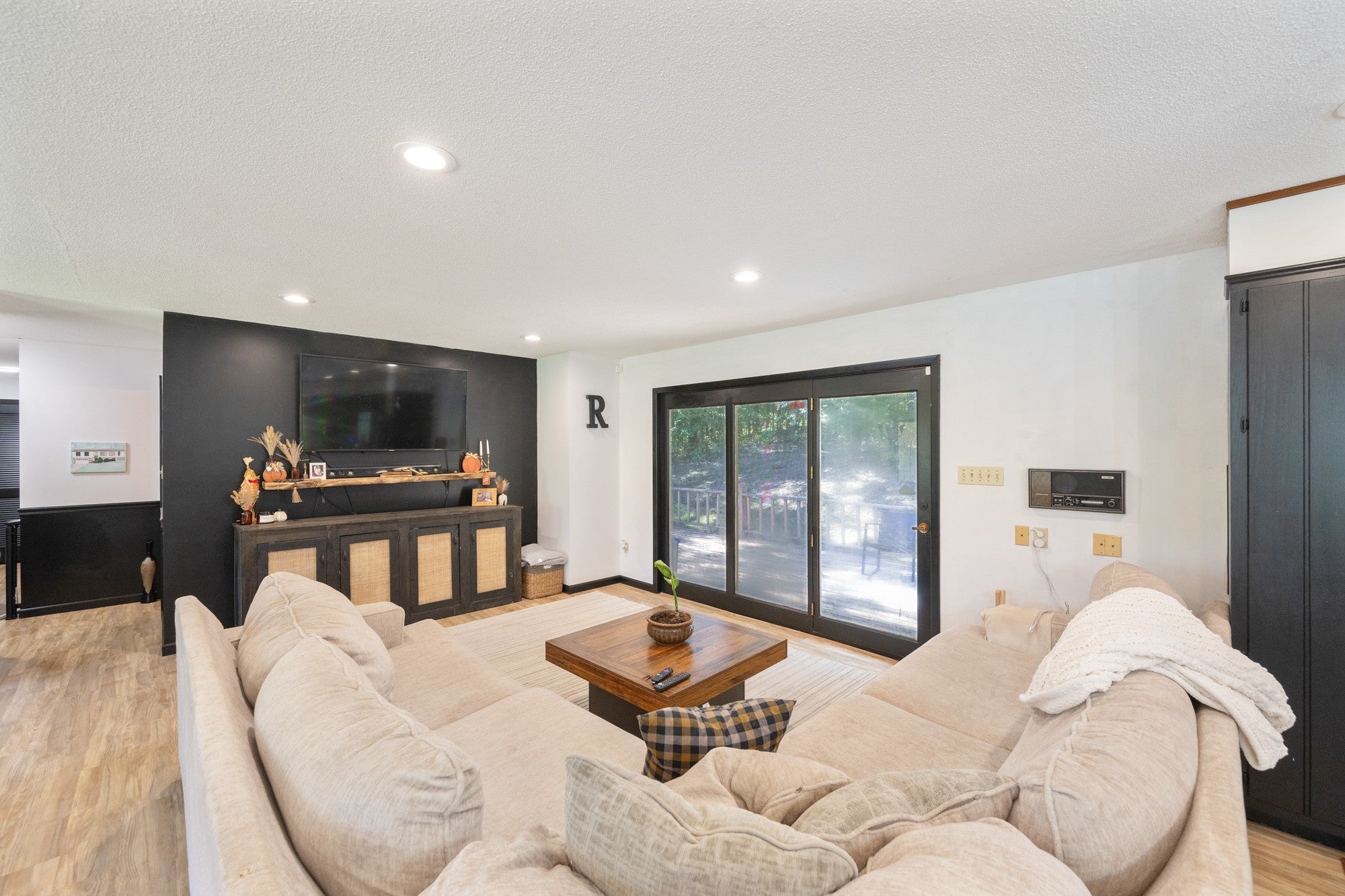 Photo of Listing #3098921