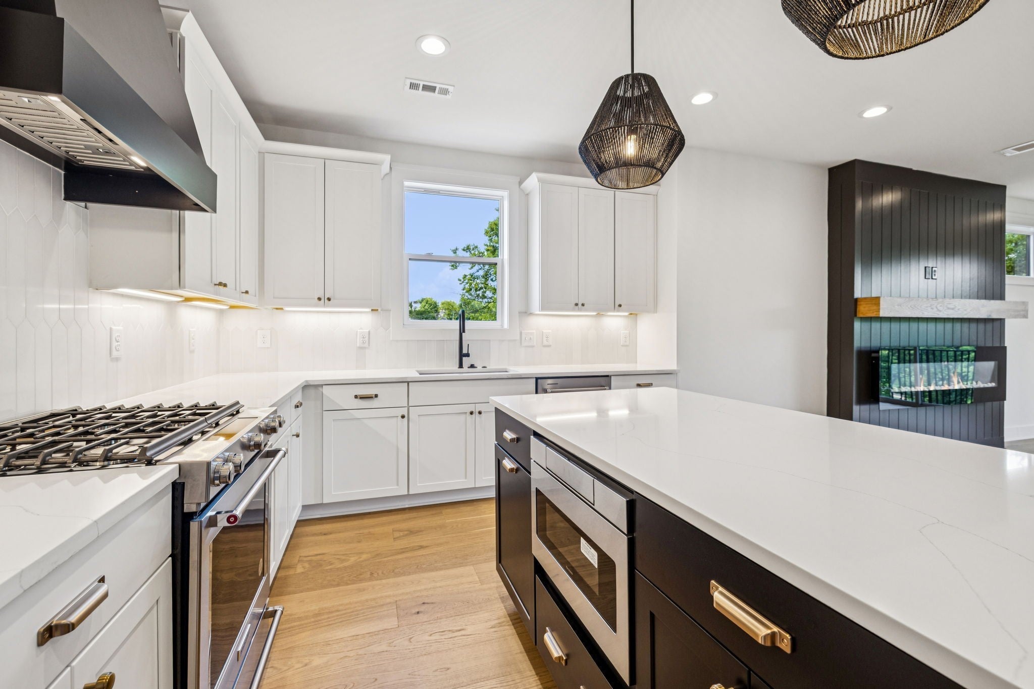 Photo of Listing #3099147