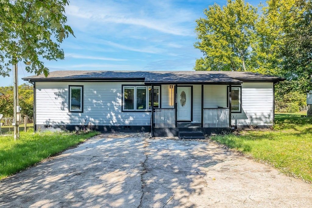 1124 Apple St, Lewisburg