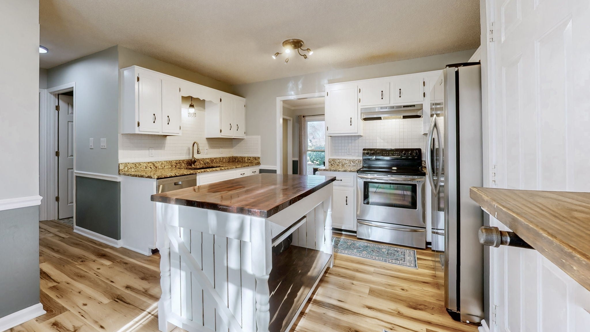 Photo of Listing #3099216