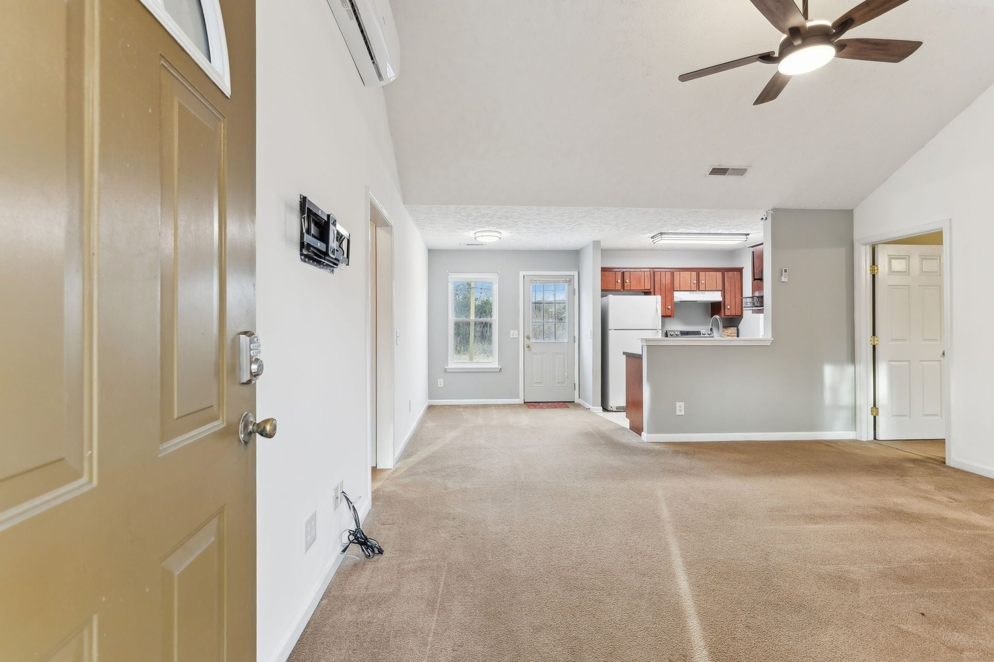 Photo of Listing #3099364