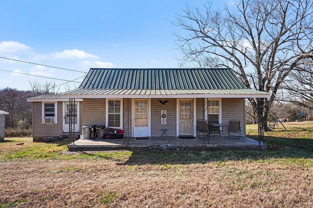 1776 Cumberland Heights Rd, Clarksville