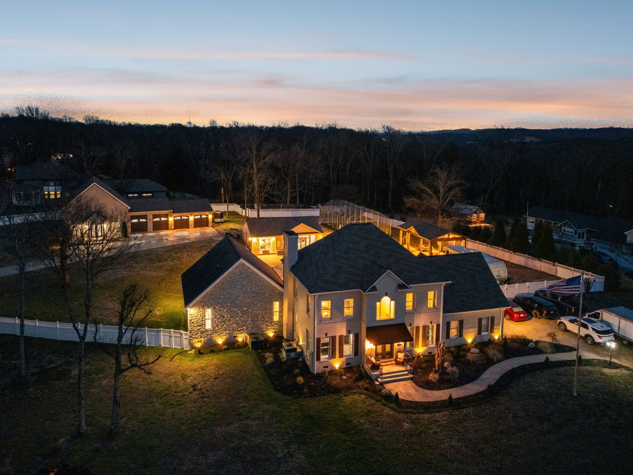 Photo of Listing #3110013