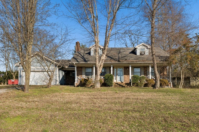 1119 Peninsula Dr, Gallatin