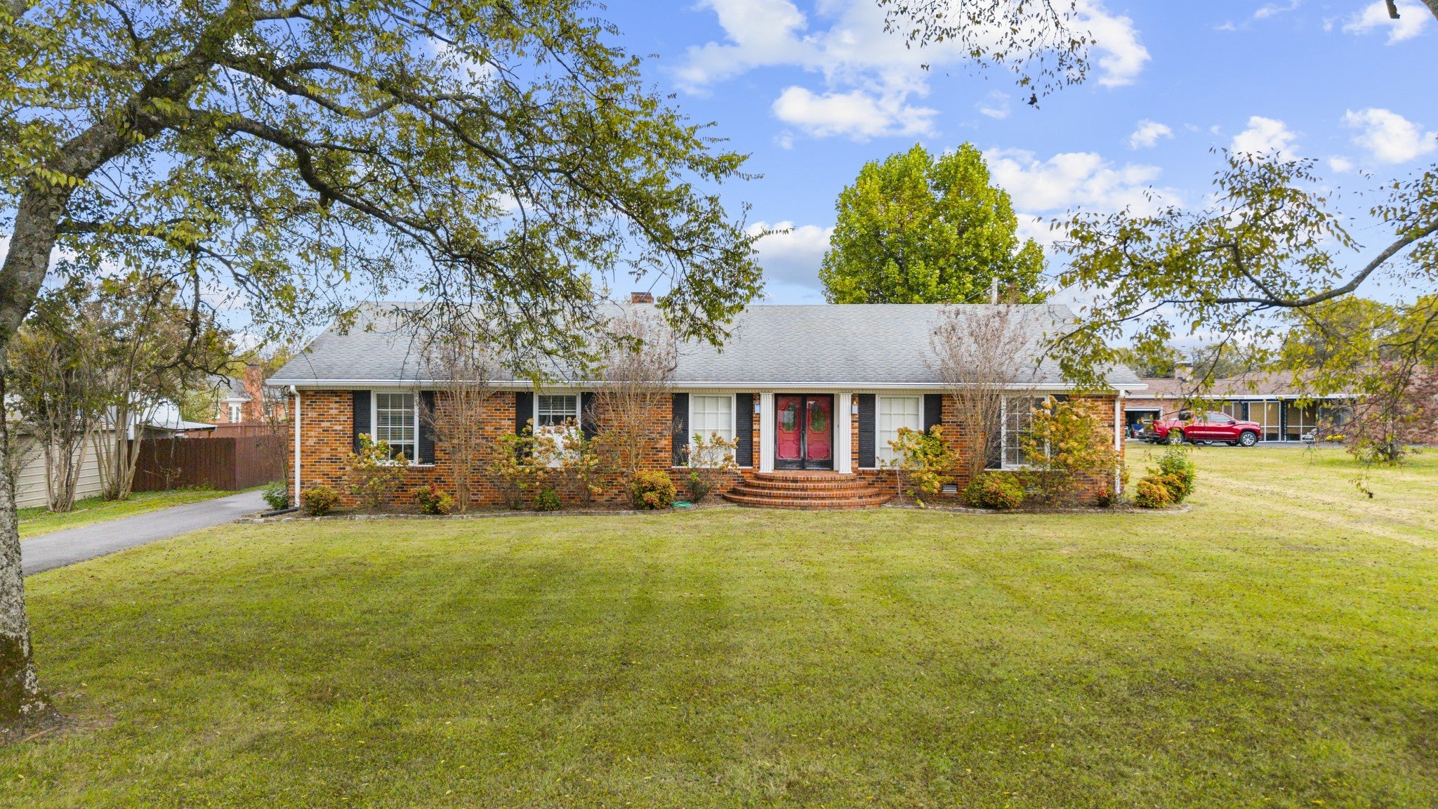 Photo of Listing #3110181