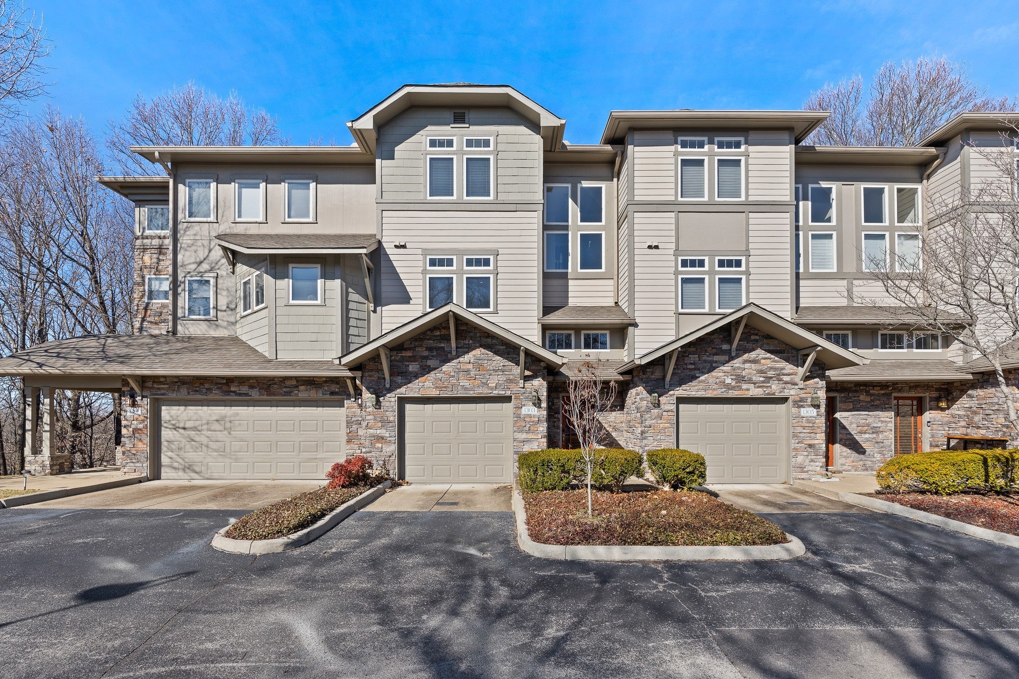 Photo of Listing #3110188