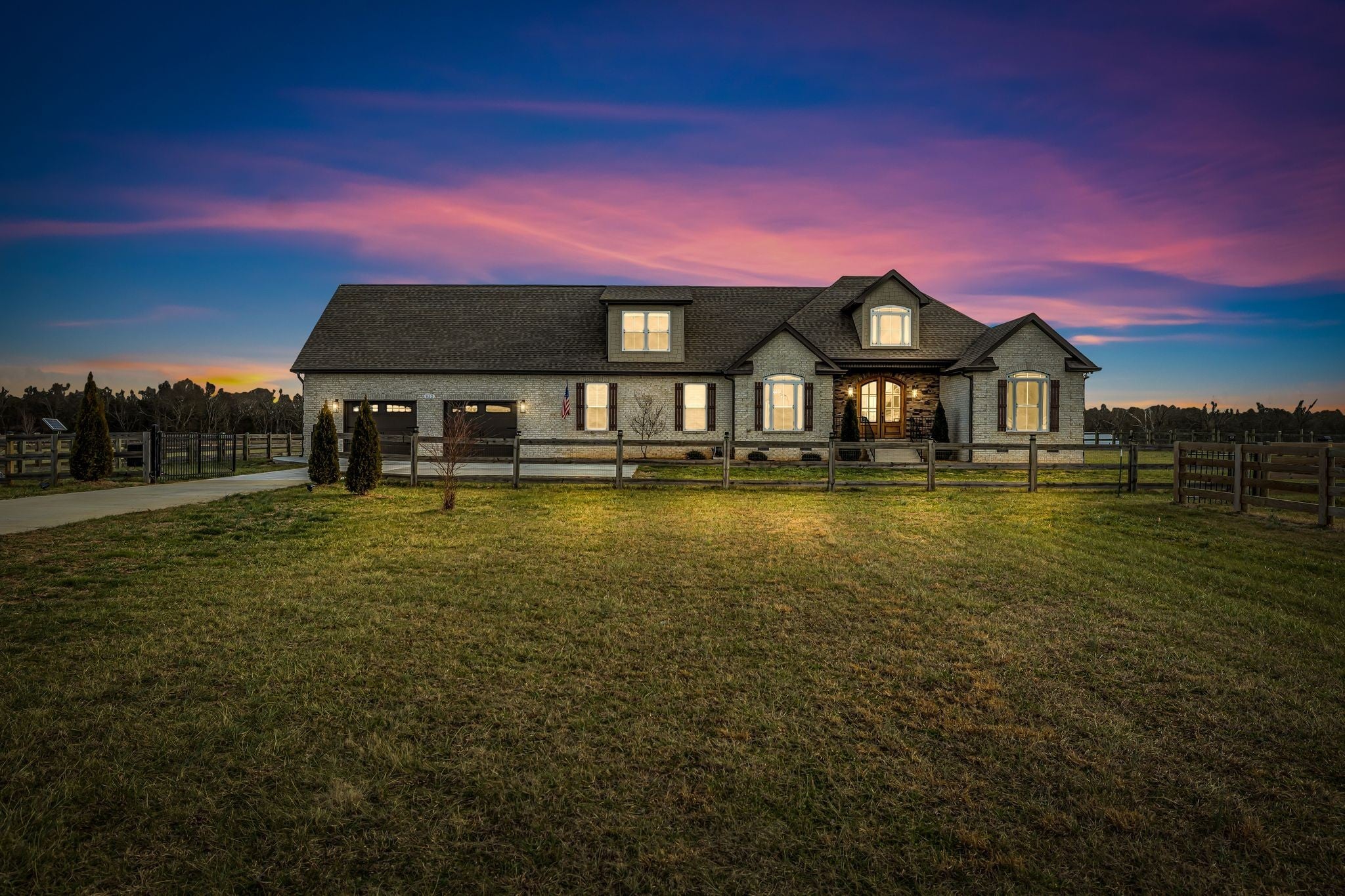 Photo of Listing #3110200