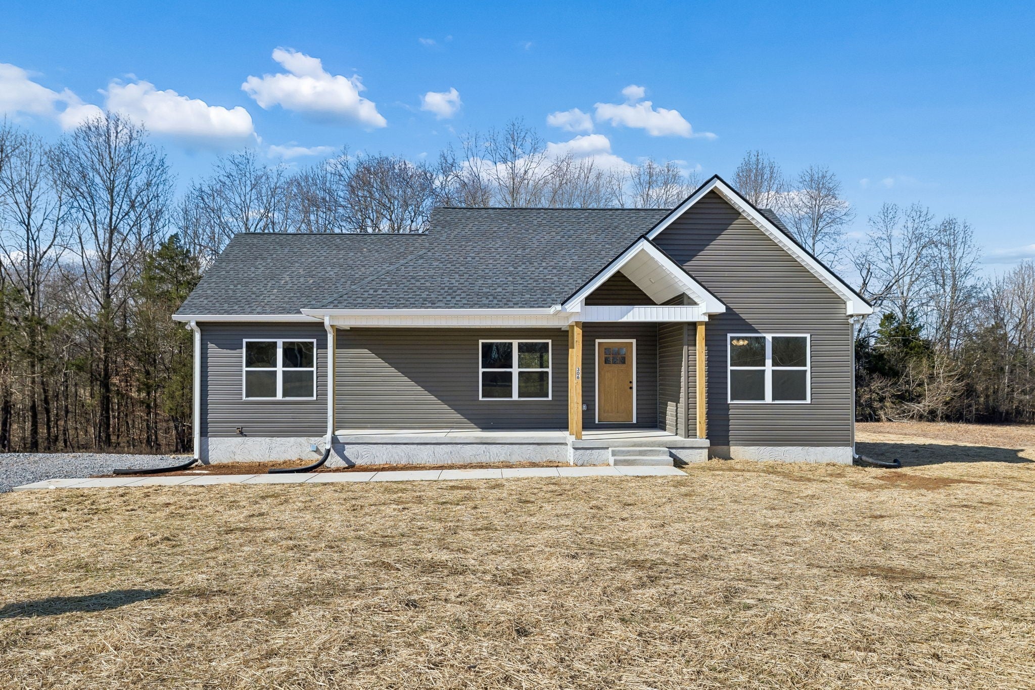 Photo for MLS 3110249 in 306 Leigh Anna Circle Lafayette, TN - 37083