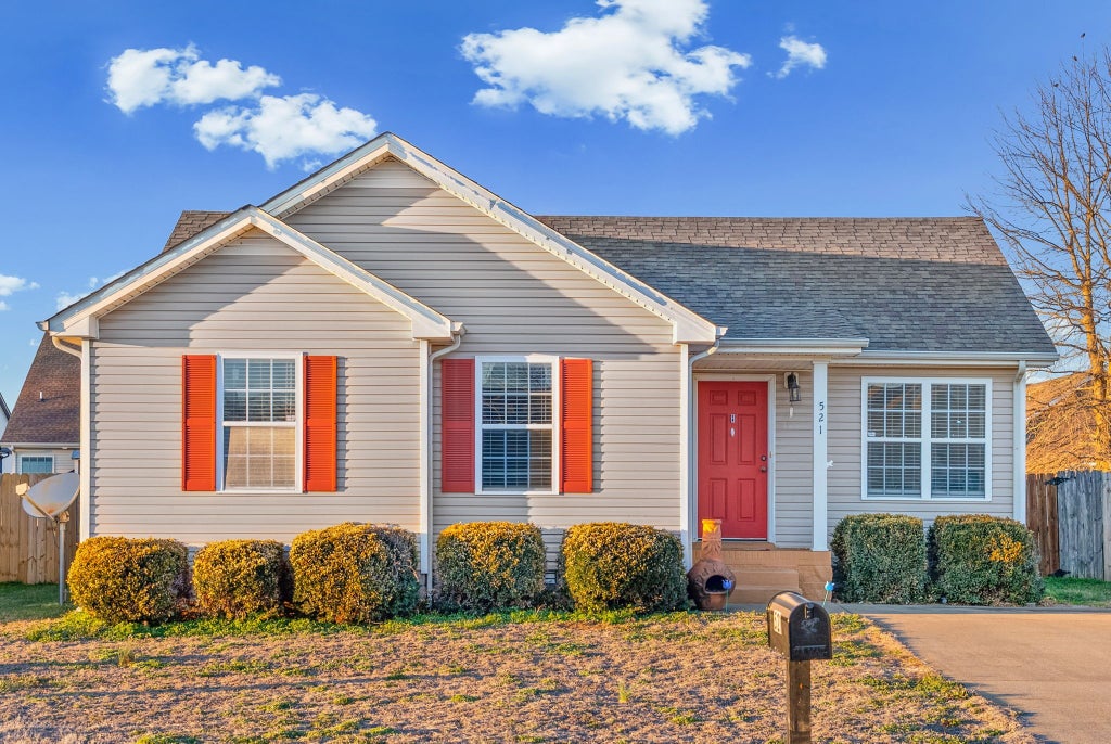 521 Oakmont Dr, Clarksville