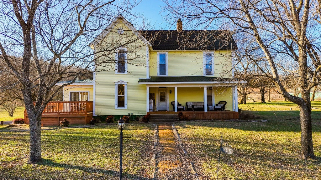 963 Liberty Pike, Bell Buckle