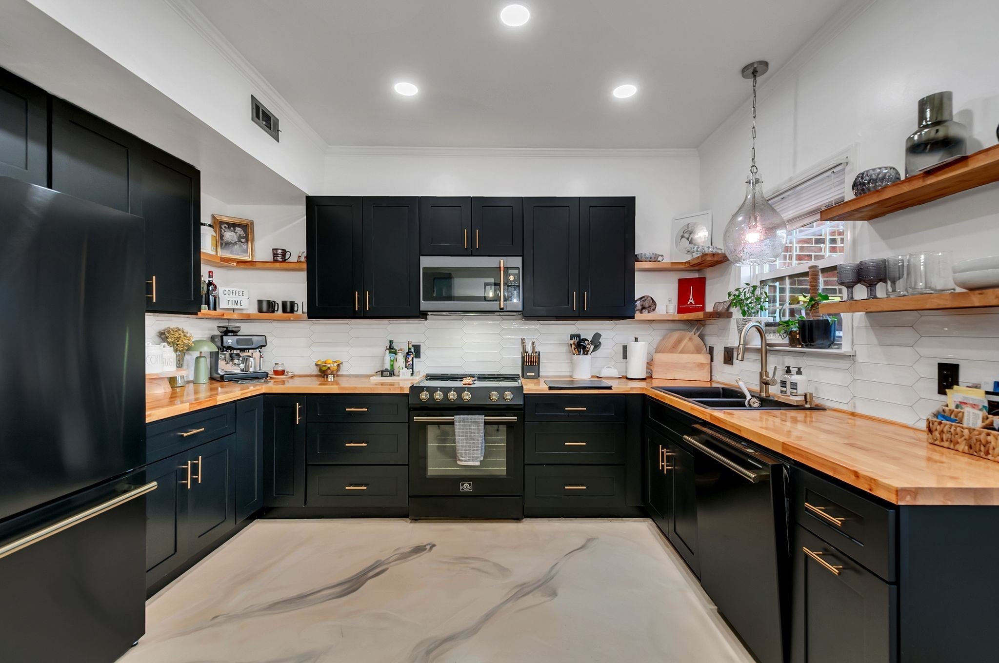 Photo of Listing #3111175