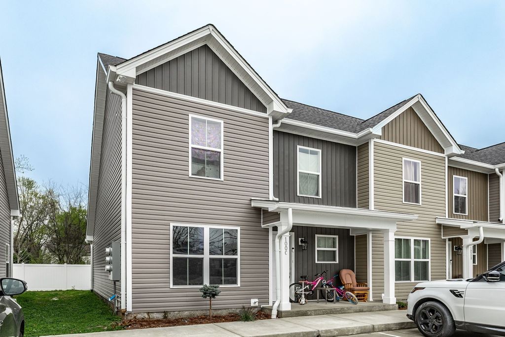 100 Billy Robb St C, Greenbrier