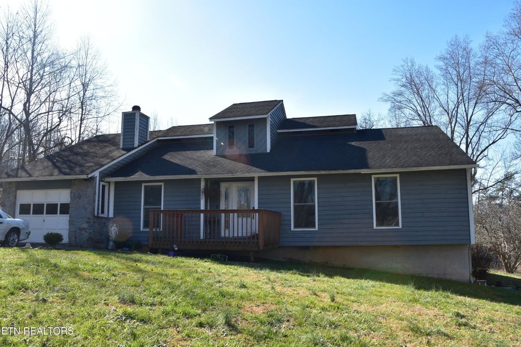 459 Dogwood Lane, Jacksboro