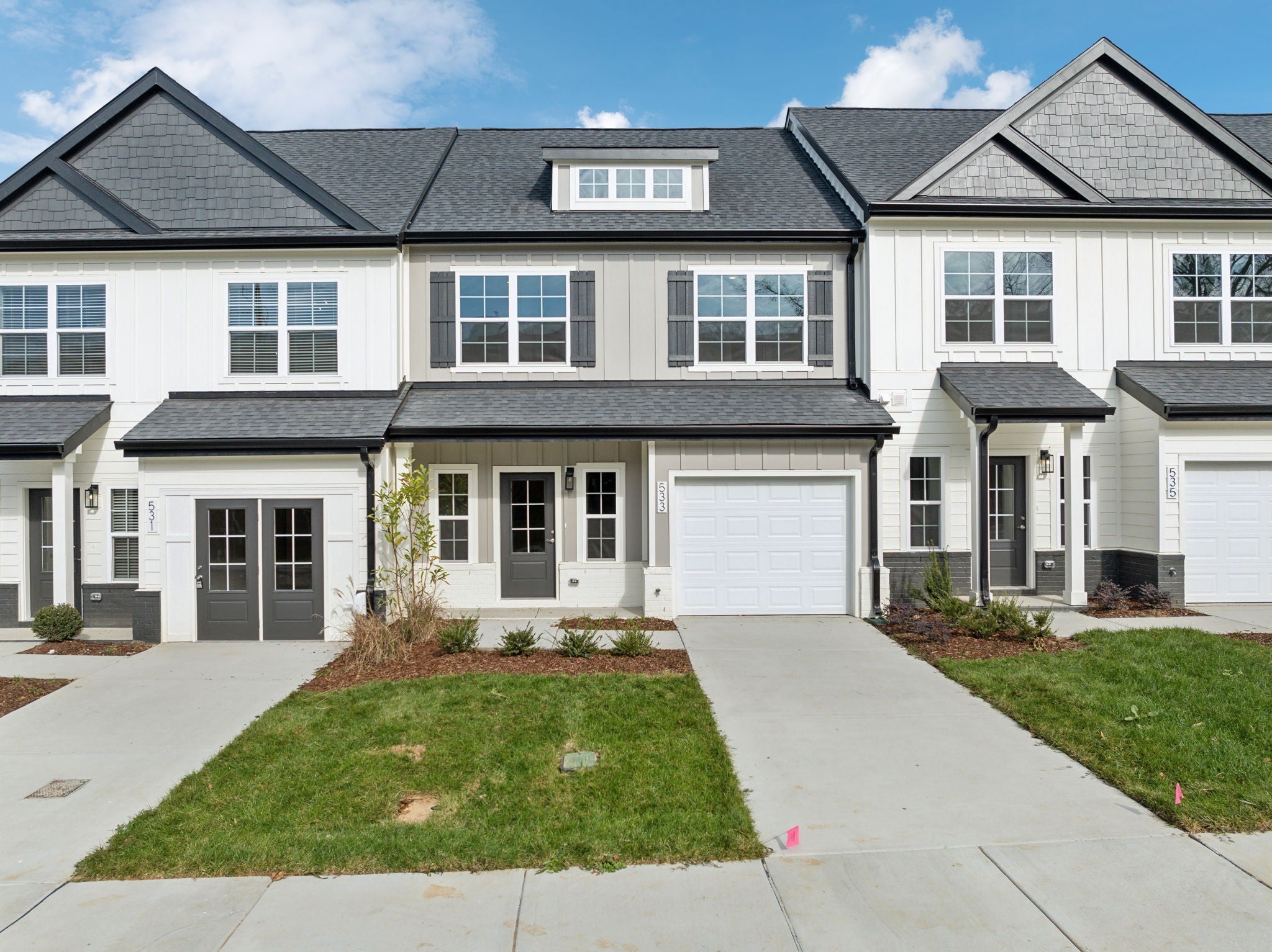 Photo of Listing #3112613