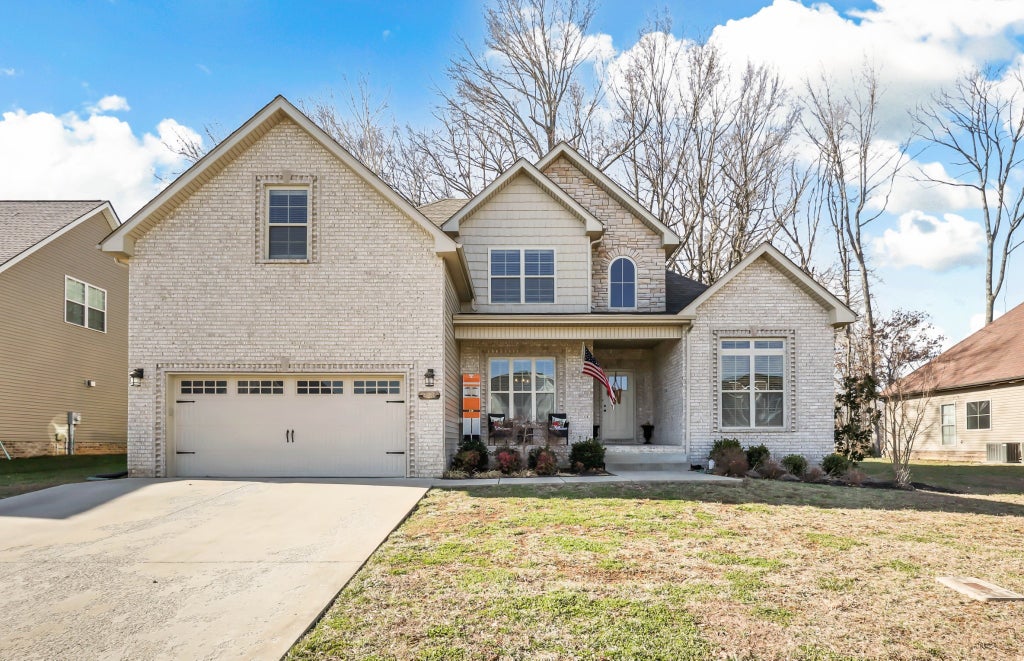 420 Barr Dr, Clarksville