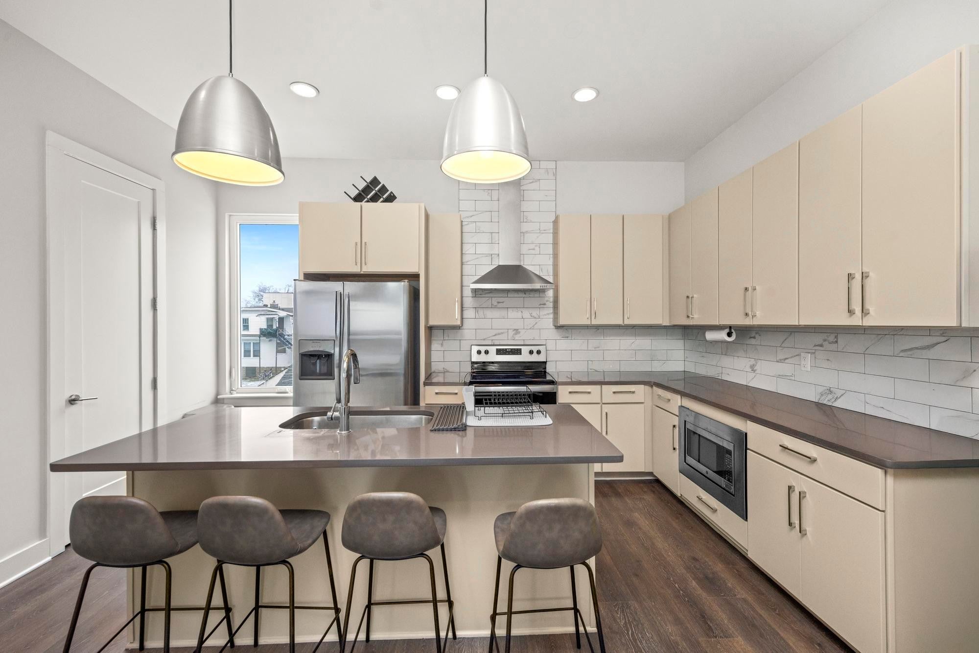 Photo of Listing #3113368