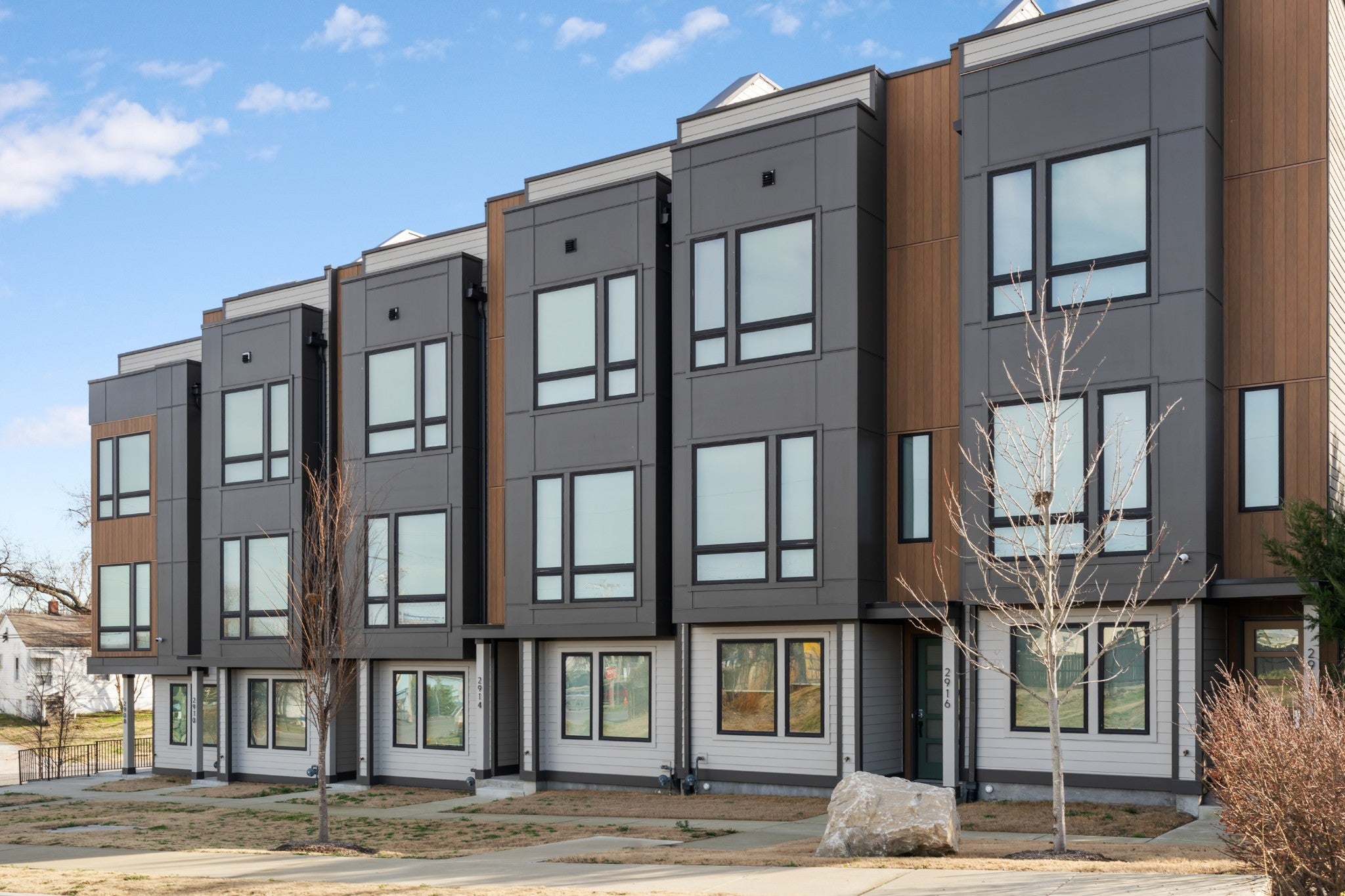 Photo of Listing #3117543