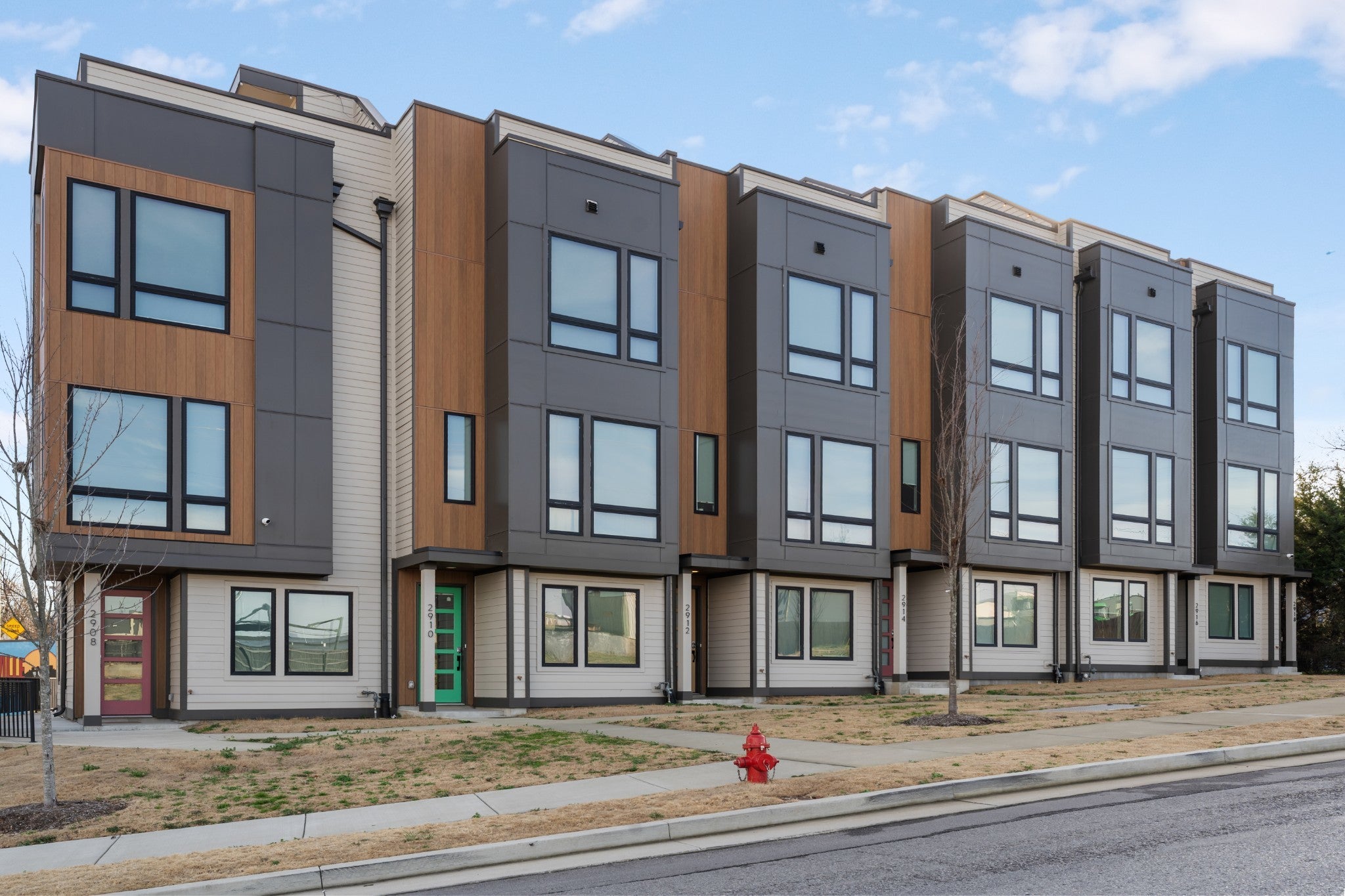 Photo of Listing #3117878