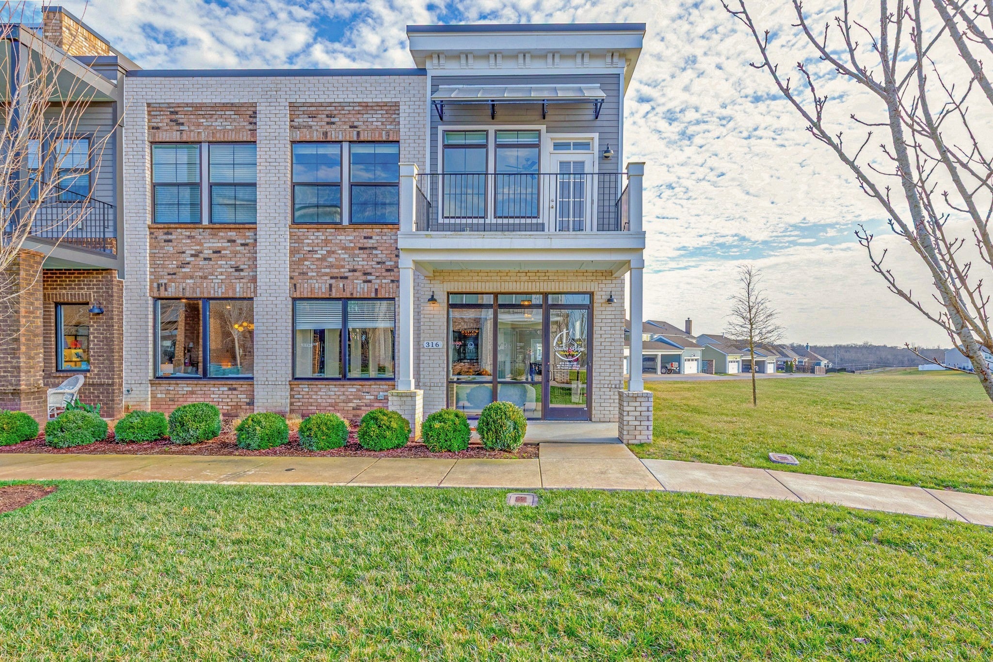 Photo of Listing #3117913