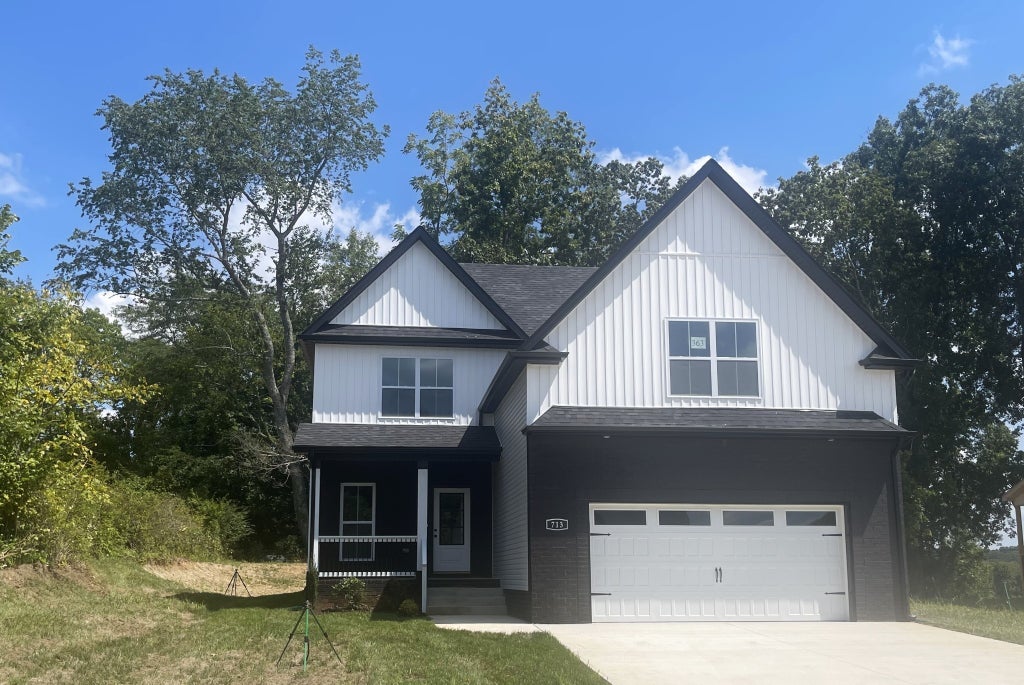 713 Eva Agnes Avenue, Clarksville