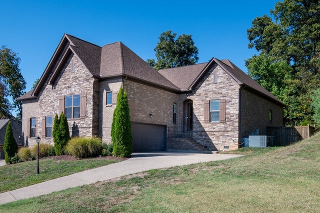 156 Cobbler Cir, Hendersonville