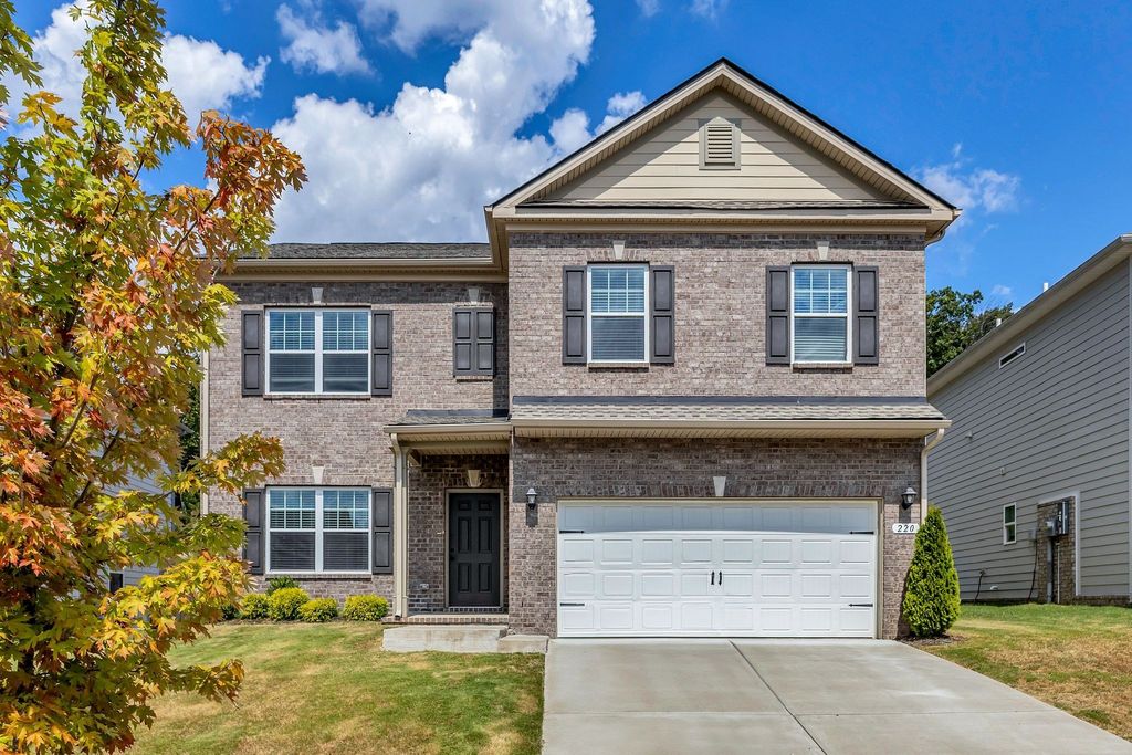 220 Lightwood Dr, Antioch