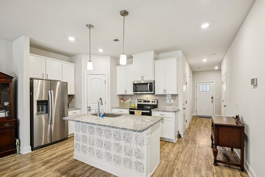 429 Palmetto Dr, Columbia