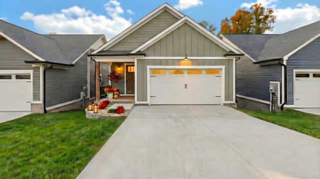 376 Moon Bay Dr, Kuttawa