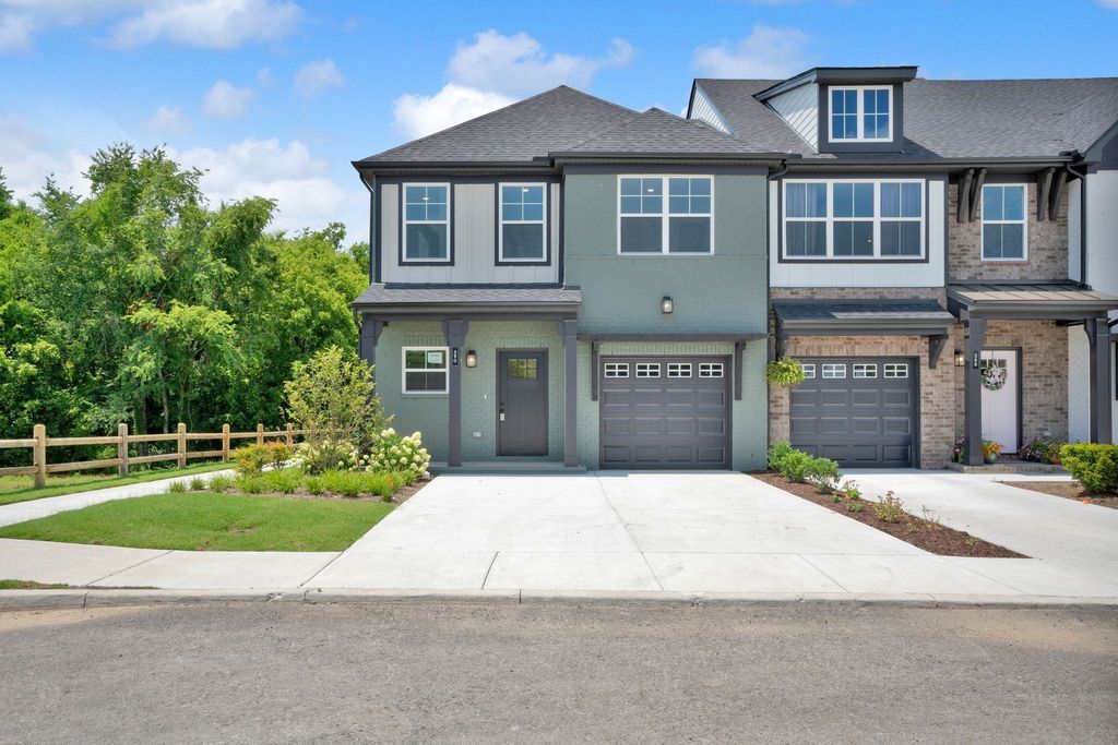 169 Rothwood Pvt Drive, Hendersonville