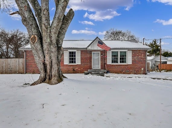 Photo for MLS 3118982 in 2421 Pendleton Dr Clarksville, TN - 37042