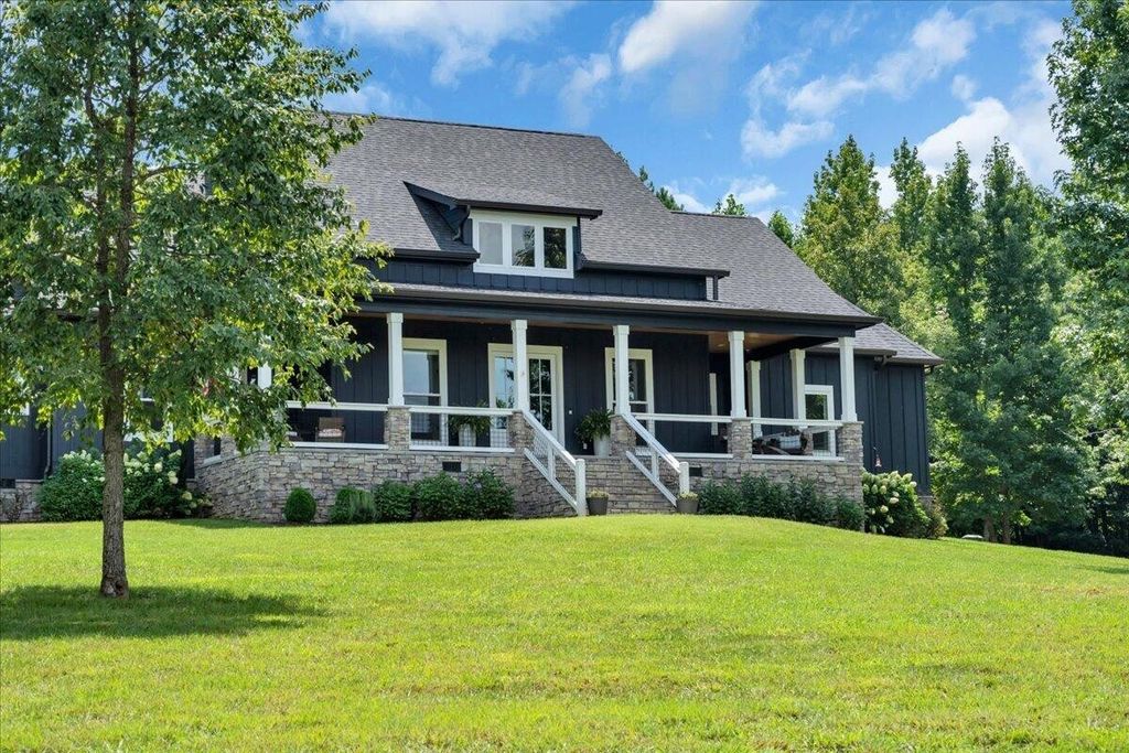 1115 River Bluffs Drive, Jasper